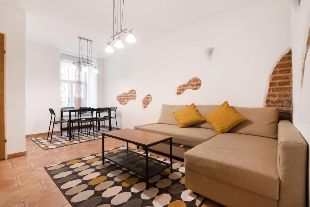 וינה Spacious Central Apartment מראה חיצוני תמונה
