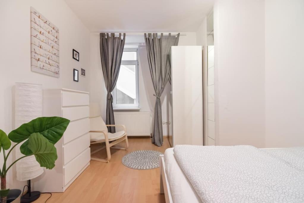 וינה Spacious Central Apartment מראה חיצוני תמונה